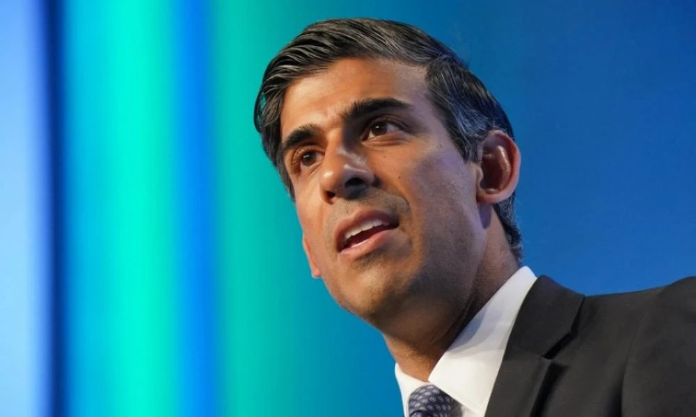 Βρετανία: Δημοσκόπηση προβλέπει βαριά ήττα για τους Συντηρητικούς στις βουλευτικές εκλογές